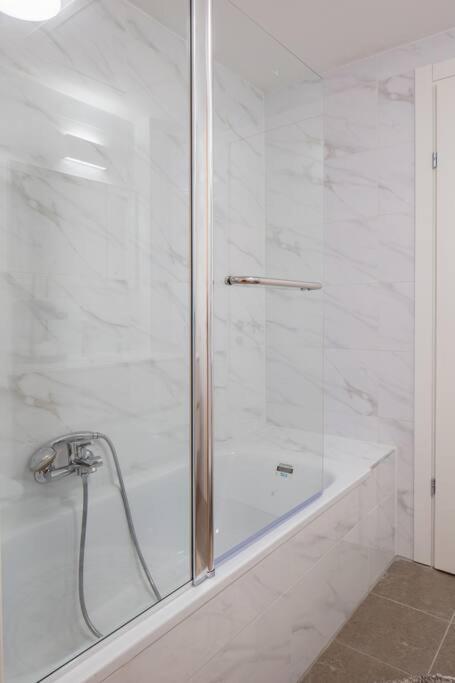 O&O Group- Magical 4Br Apt With Panoramic Sea View Bat Yam Exterior photo