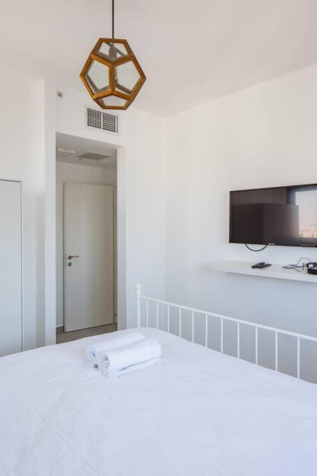 O&O Group- Magical 4Br Apt With Panoramic Sea View Bat Yam Exterior photo